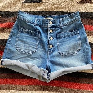 SOLD✨ High waisted denim Madewell shorts ✨